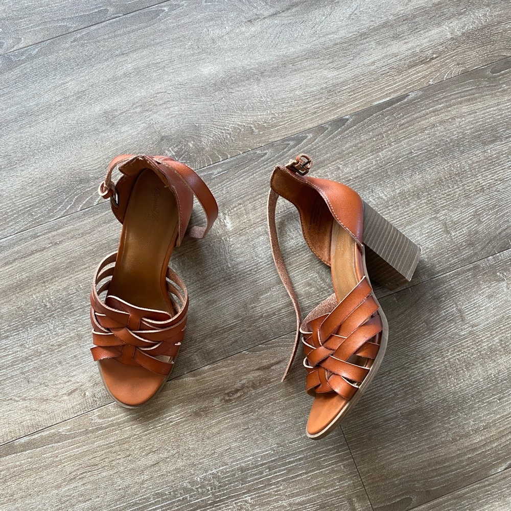 GUARACHE HEELS (7.5/8)